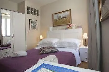 מלון Bouganvillea 3*